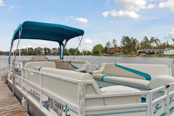 24’ Pontoon (9 am - 5 pm)